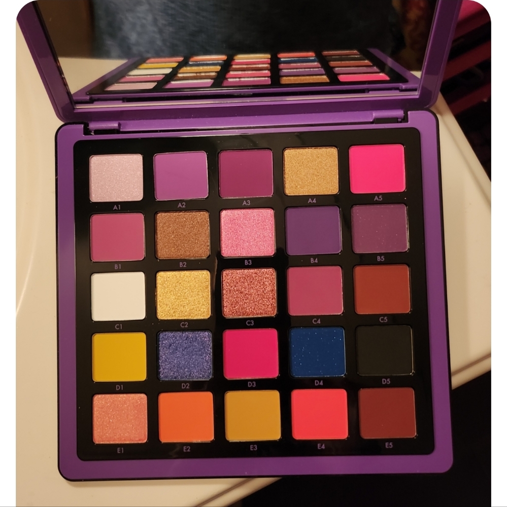 Anastasia Norvina pallet